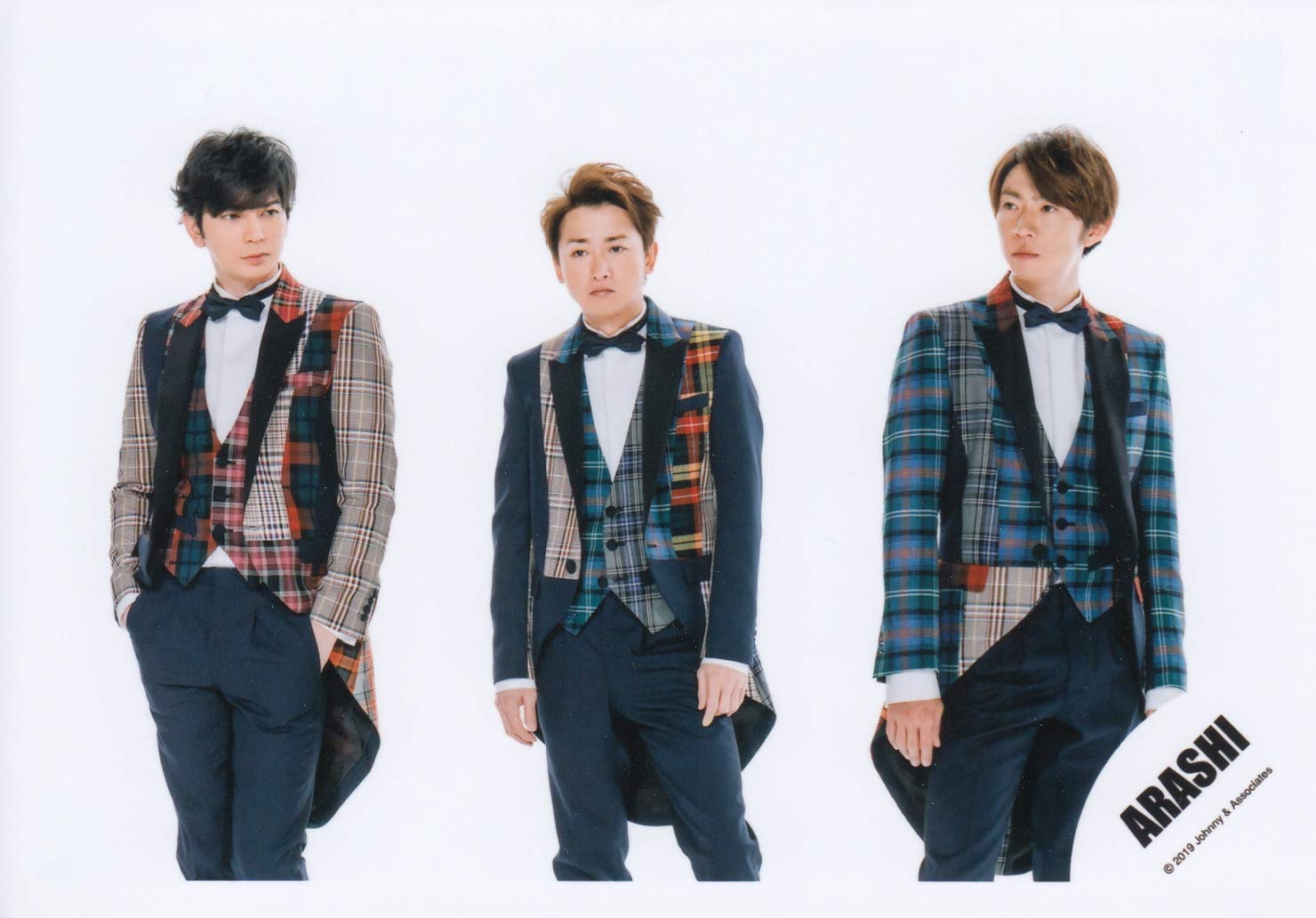 嵐 公式写真 集合 Amazon.co.jp: 【セット品】 嵐 ARASHI 集合 公式生写真 ATARASHI